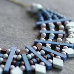 ARTEMIO - 80 perles en bois triangles 5 mm