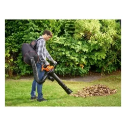 BLACK+DECKER - Black+decker - aspirateur, souffleur, broyeur de feuilles filaire 3000w - beblv300-qs – livré avec tuyau flexible et sac a do