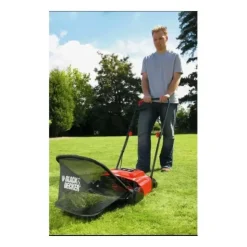 BLACK+DECKER - Scarificateur 600w aerateur-démousseur 30 litres black+decker gd300-qs moteur à induction