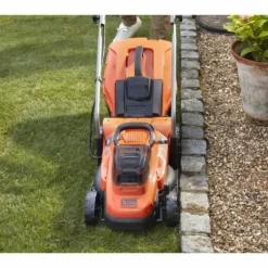 BLACK+DECKER - Tondeuse a gazon black+decker 18v bcmw3318l2-qw 33 cm - jardin jusqu'a 350 m² - 35 l avec 2 batteries et 1 chargeur