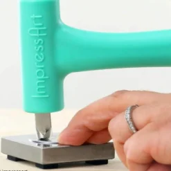 CREOTIME - Bloc en acier support pour gravure de métal - 5 x 5 cm