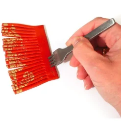GRAINE CRÉATIVE - 2 perforateurs 2 et 6 dents pour cuir et pâte polymère