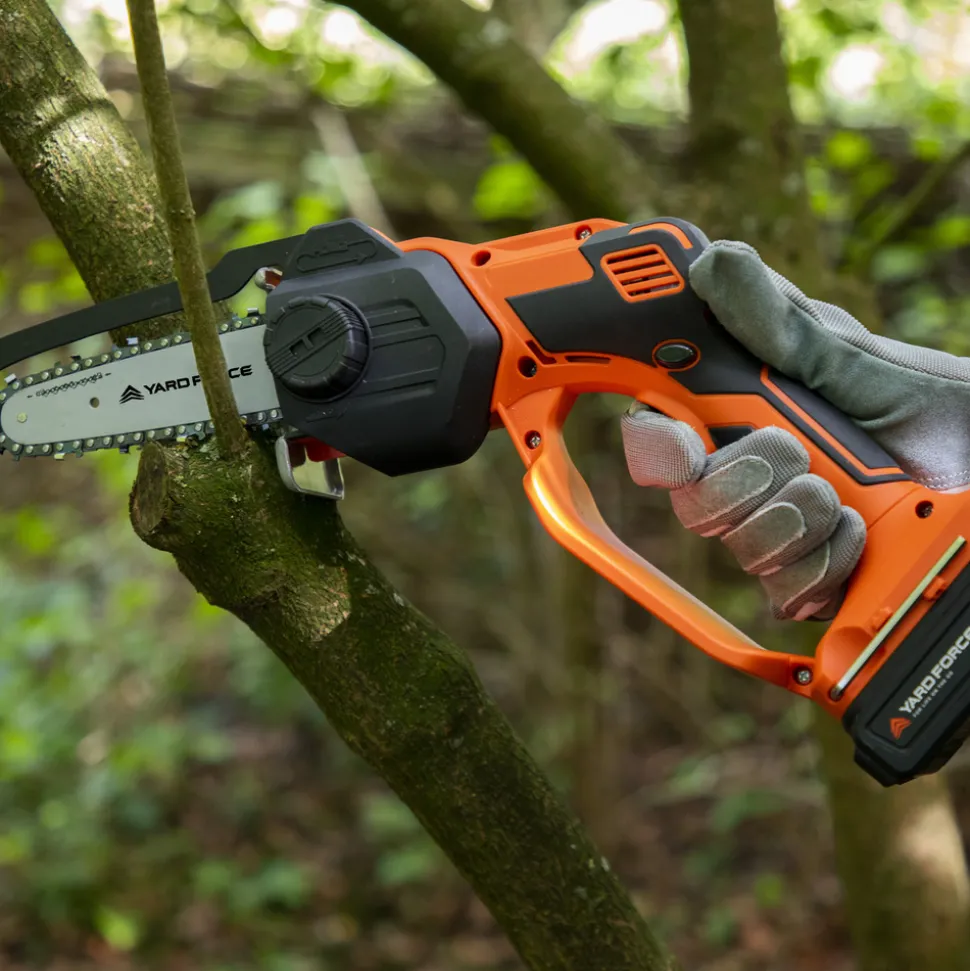 YARD FORCE - Mini-tronçonneuse à main sans-fil 20v avec guide chaine 13cm - ls c13